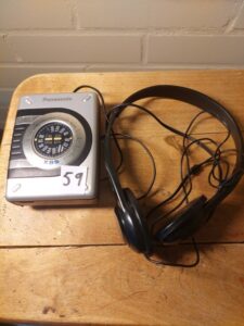 59. Todellinen vintagelöytö. Panasonic soitin ja siihen alkuperäiset kuulokkeet.